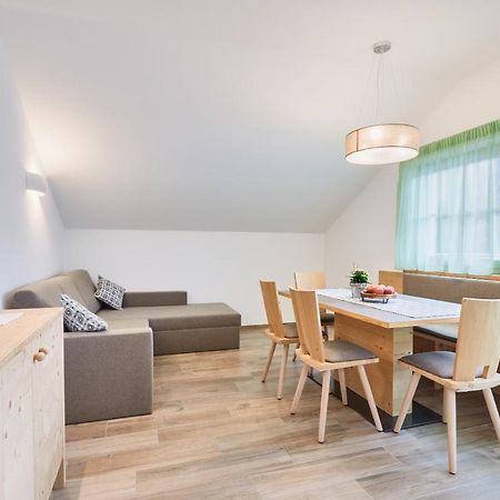 Huberhof Apartment San Lorenzo di Sebato Luaran gambar